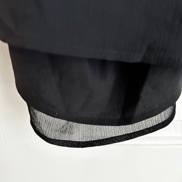 Black halter top - Picture 6 of 7